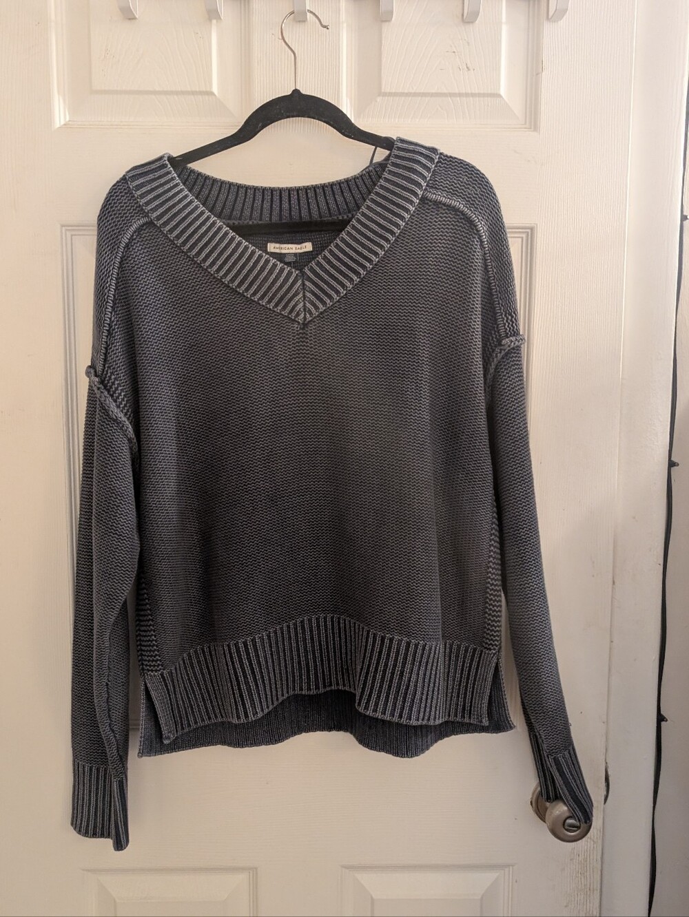 American Eagle Outfitters Blue Gray Textured V-Neck Cotton Sweater | Size Small
